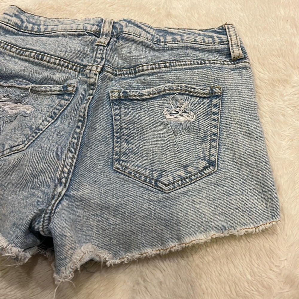 Altar’d State Distressed Denim Shorts Light Wash Size 25/1 - Picture 10 of 10